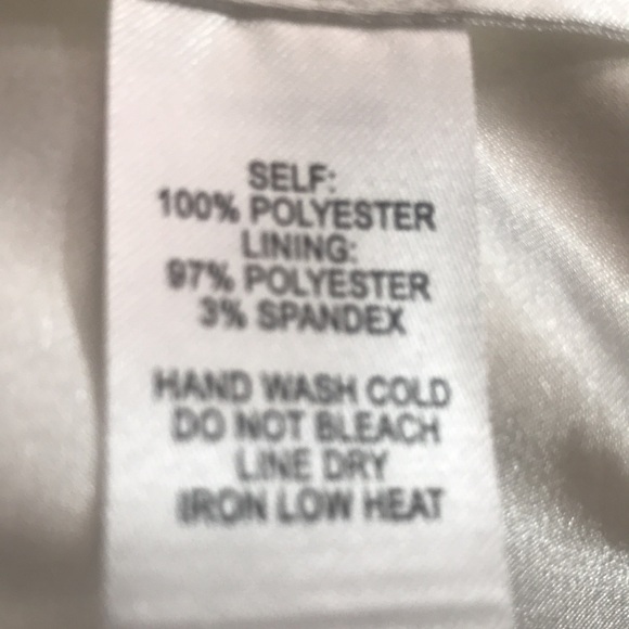 Lulu’s gorgeous white wedding gown, size M, NWT - Picture 10 of 11